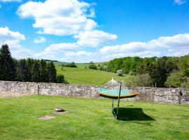 B&B HOTEL IN FERME DE LEUZE nabij Durbuy, eigen laadpalen，位于索姆勒兹的酒店