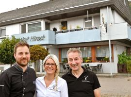 Hotel Restaurant Hirsch，位于Schmiechen的酒店