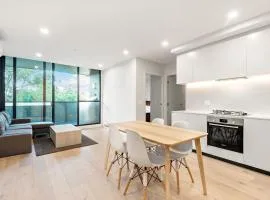 3 bed rooms apartment super convenient location