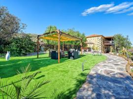 Hotel Rural La Correa del Almendro & Bubble Experience - Adults Only，位于阿罗纳的乡村别墅