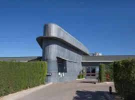 安普里奥汽车旅馆