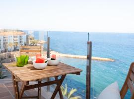 LA CALA BEACH DELUXE Apartments，位于拉梅特拉·德·玛尔的酒店