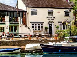 Riverside Inn，位于伊利的酒店
