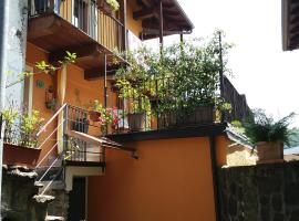 Appartamento Bilocale con TERRAZZO Lago Maggiore，位于Cossogno的公寓