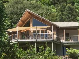 Waiotahi Valley Lodge，位于泰晤士的自助式住宿