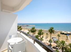 Les Palmiers Beach Boutique Hotel & Luxury Apartments，位于拉纳卡Larnaca City Centre的酒店