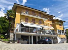 Albergo Ristorante Innocenti，位于Ardenno的酒店