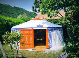 Eco Yourte Lac du Bourget，位于Conjux的酒店