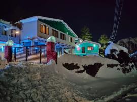 Mountain view stay in Auli，位于乔斯希马特的住宿加早餐旅馆