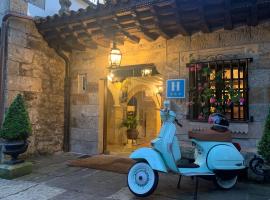 Hotel Santillana，位于桑提亚纳德玛的酒店