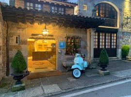 Hotel Santillana，位于桑提亚纳德玛的酒店