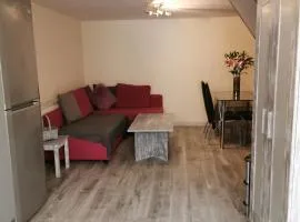 Palaz 1 - 2 Bedroom Garden Flat