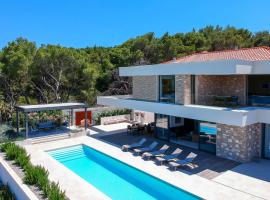 Villa Eola Hvar，位于耶尔萨的酒店