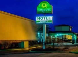 La Quinta Inn by Wyndham West Long Branch NJ Shore Area，位于西朗布兰奇的酒店