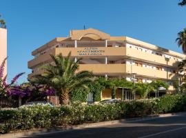 Alper Apartments Mallorca，位于帕尔马诺瓦的自助式住宿