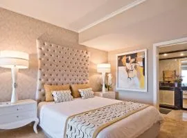 Sea Front Family Apartment