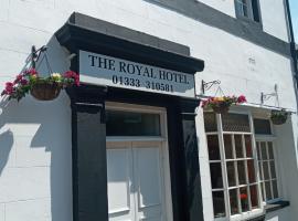 The Royal Hotel，位于安斯特拉瑟的酒店