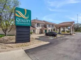 Quality Inn & Suites Omaha Chalco