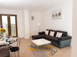 Beautiful 1 Bed Apartment in Centre of St Albans - Free Parking - 5 min walk to St Albans city centre & Railway station, 15mins drive to Harry Potter World - Free Super-fast Wifi