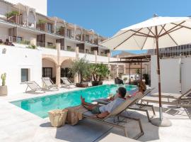 Ynaira hotel & Spa，位于阿瑞安妮的酒店