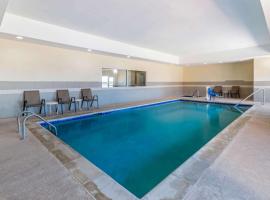 La Quinta by Wyndham Artesia，位于阿蒂西亚的酒店