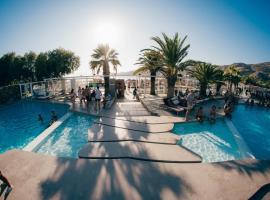 FarOut - BeachResort & Camping，位于迈洛波塔斯的露营地