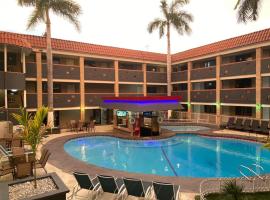 Hotel La Finca，位于埃莫西约的酒店