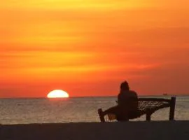 肯杜瓦海滩日落酒店