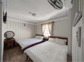 Thiên Thanh House
