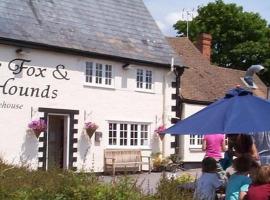 The Fox & Hounds，位于法灵登的酒店