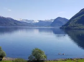 Irenegarden - Fjord view holiday home