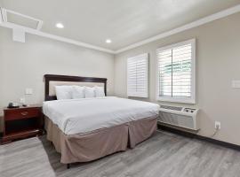 Le Blanc Inn & Suites，位于艾尔蒙特的酒店