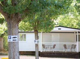 Bungalows y Mobil Homes Camping Regio，位于托尔梅斯河畔圣马尔塔的酒店