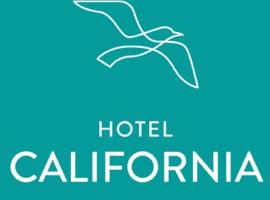 加利福尼亚酒店，位于图斯潘罗德里格斯卡诺的酒店