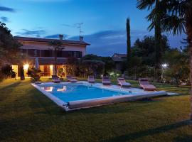 Doppelhaus Villa Casa Alpe Adria，位于格拉迪斯卡迪松佐的度假屋