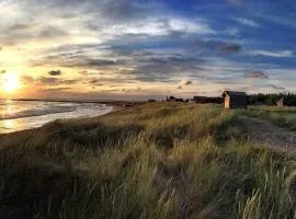 Paradise Beach Surf Bugalow Small