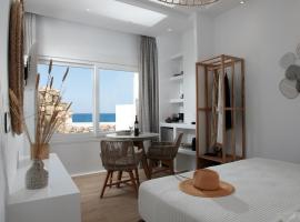 Hora Seaside Suites，位于纳克索乔拉纳克索斯港附近的酒店