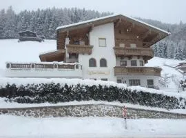 Quaint Apartment in Hainzenberg near Horbergbahn