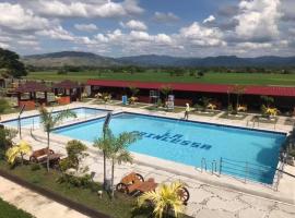 La Princessa Hotel, Resort and Restaurant，位于Bascaran的酒店