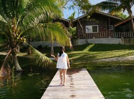 Hotel Santa Barbara Tikal，位于弗洛勒斯的木屋