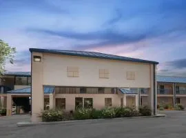 哈蒂斯堡南速8酒店