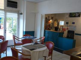 Hôtel Le Provençal，位于Le Cheylard的酒店