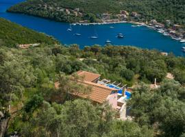 SivotaBayVillas Lefkada - 3 bedrooms villas with sea view & private pool，位于塞沃塔的酒店