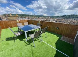 Bath Roof Terrace Apartment, City Centre, Sleeps up to 8，位于巴斯的精品酒店