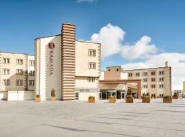 Ramada By Wyndham Cappadocia，位于奥塔希萨尔的酒店