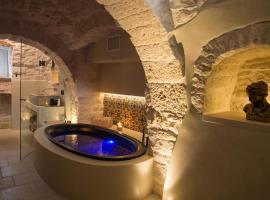 La Mandorla Luxury Trullo，位于阿尔贝罗贝洛的酒店