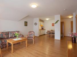 Rustikale 2 Zi.-FeWo 70 qm Barrierefrei Nähe Freiburg，位于西蒙斯瓦尔德的酒店