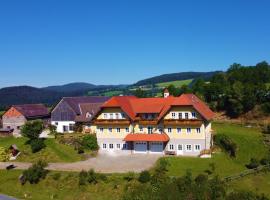 Biobauernhof Höllerbauer，位于Mönichwald的酒店
