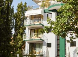 Bernstein Hotel Villa Kastania，位于柏林的酒店