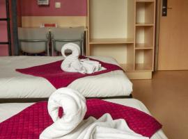 Centre d'hébergement Éthic Étapes Sologne Jean Monnet，位于罗莫朗坦的酒店